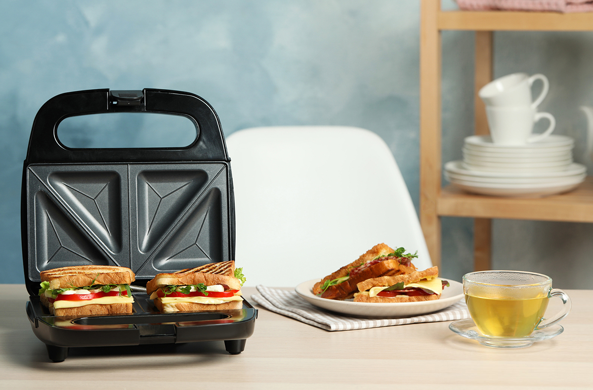 Smaakt het tosti-ijzer lekker voorverwarmen? Wat zijn de voordelen?